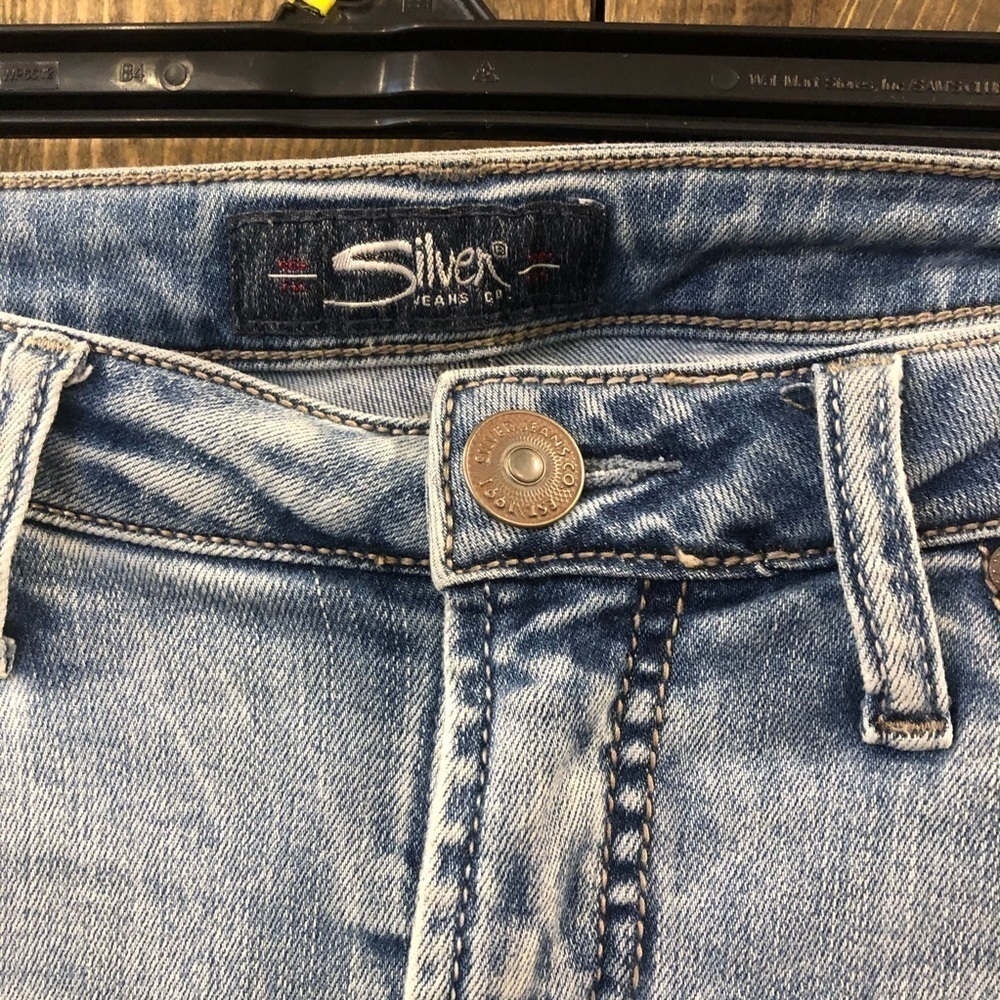 Silver Jeans - Picture 9 of 14